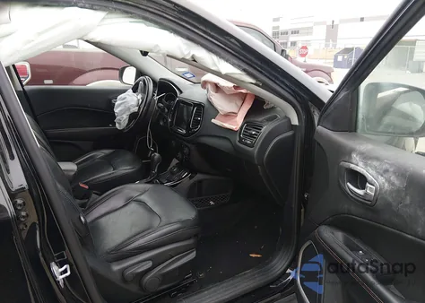 2018 Jeep Compass Limited 4X4 z USA, uszkodzony, nr VIN 3C4NJDCB4JT231947